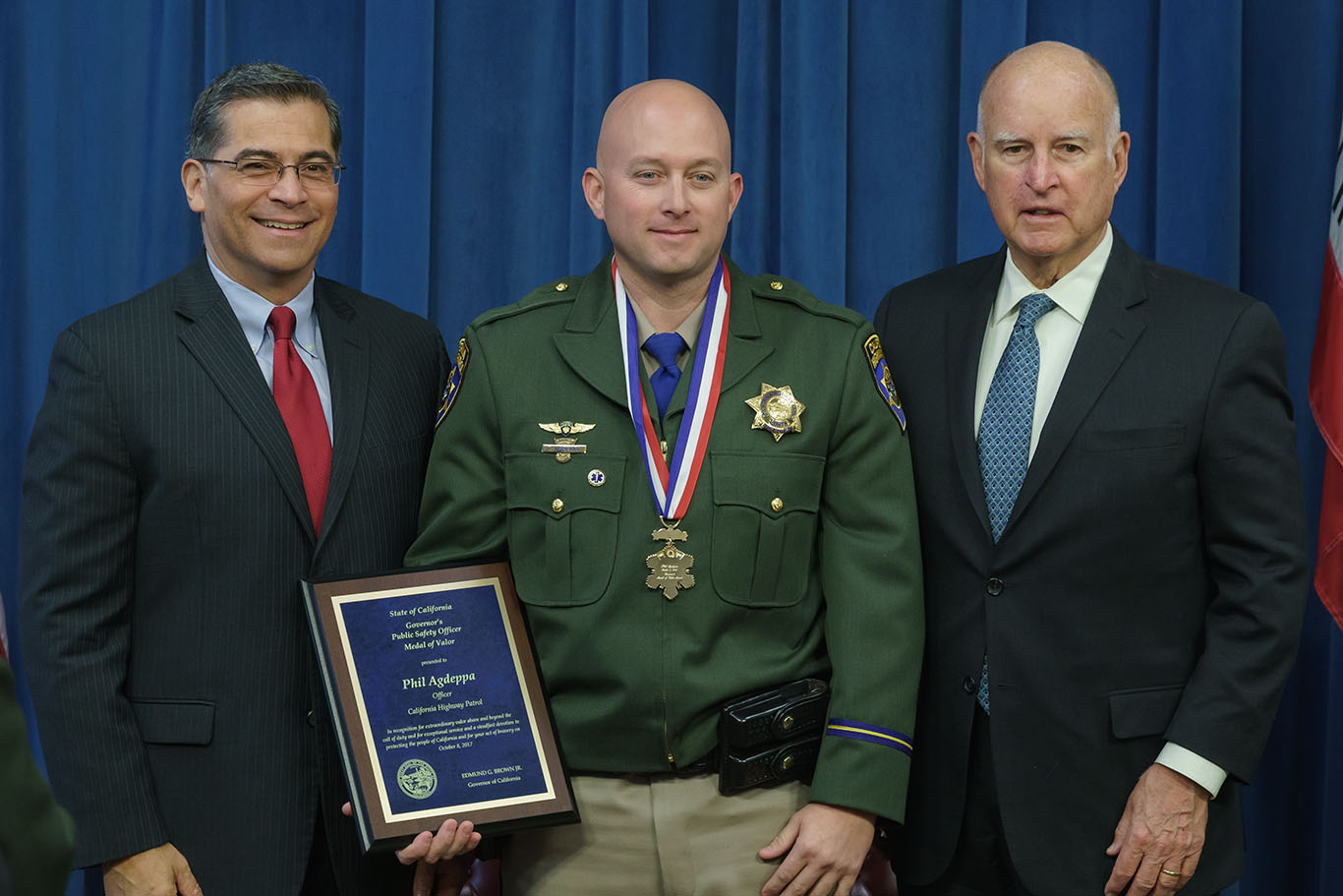 Five Law Enforcement Officers Receive Governor's Medal of Valor Awards ...