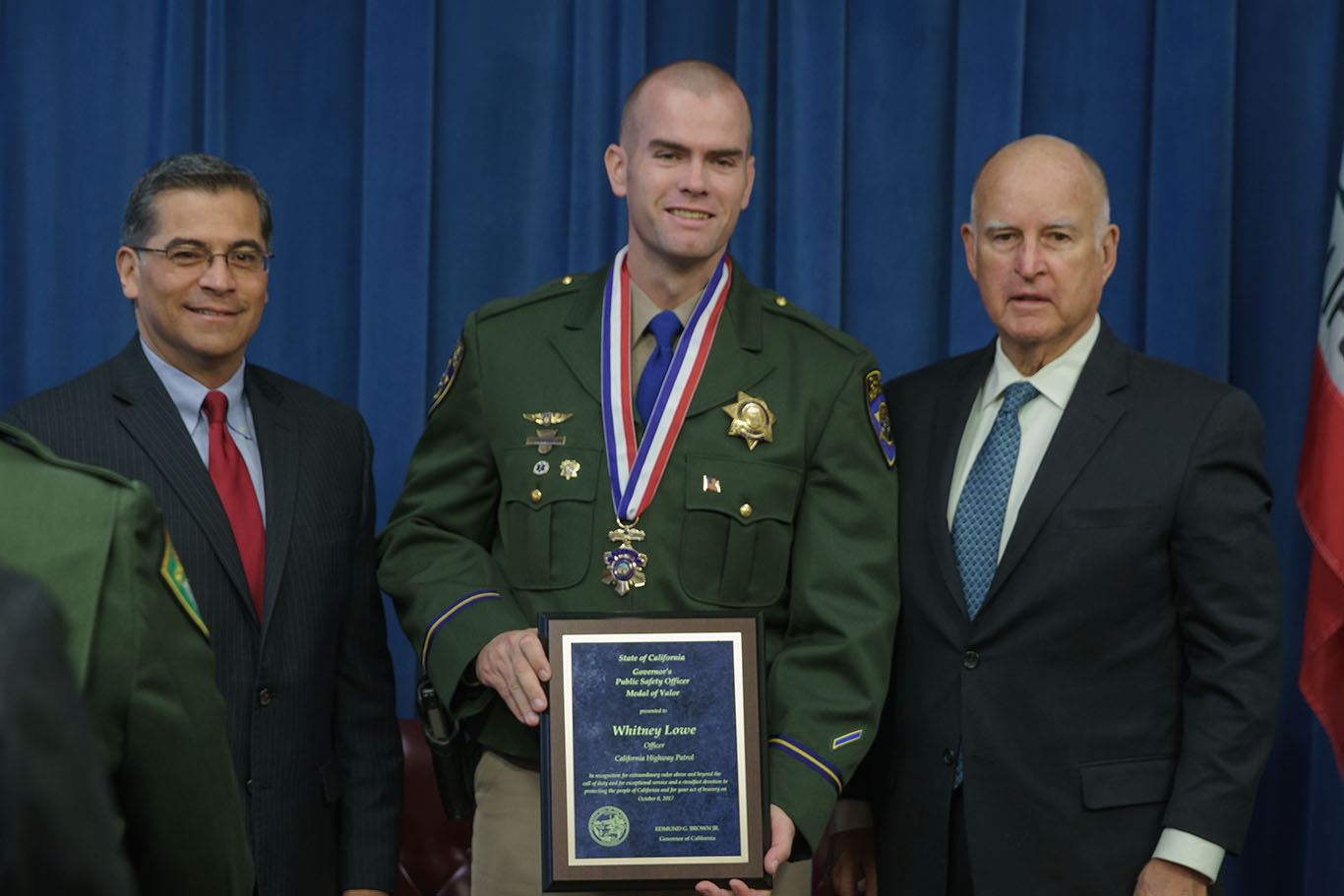 Five Law Enforcement Officers Receive Governor's Medal of Valor Awards ...